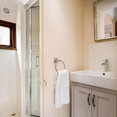 Esk Pullman Carriage Holiday home